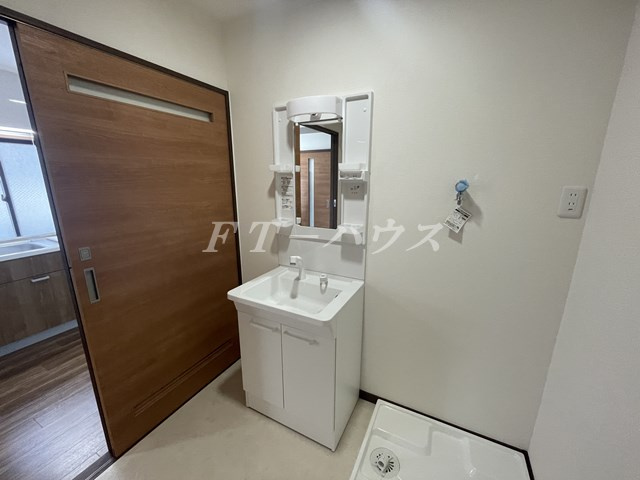 船橋市薬円台５丁目の賃貸マンションの独立洗面台