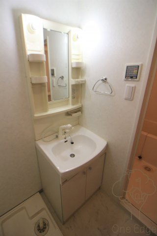 NLC新大阪パートⅢの独立洗面台