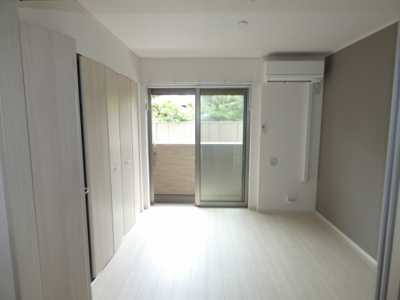 【洋室】 | ファルケ　ヴィラ