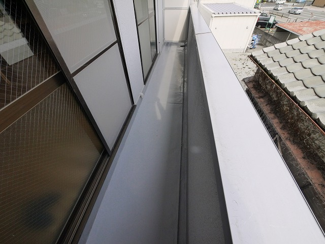 ウイングマンションのバルコニー|お洗濯にも便利なバルコニー付き