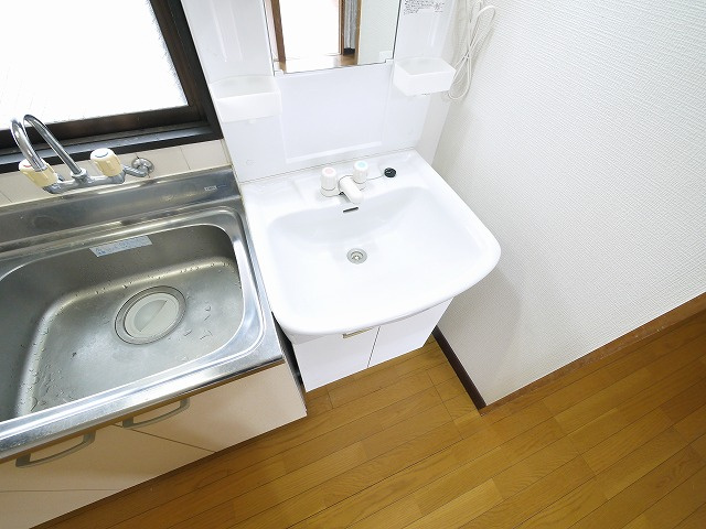 ウイングマンションの独立洗面台|独立洗面台で身支度をすべて済ませてしまいましょう