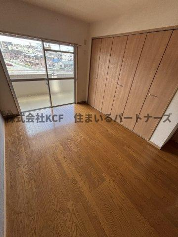 サンシャインコーポの洋室|明るい洋室です