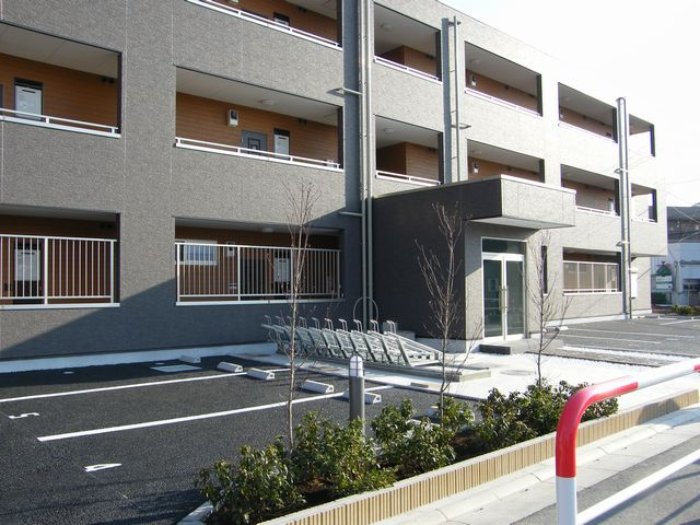 戸田市大字新曽の賃貸マンションの駐車場