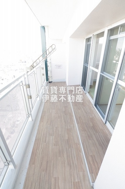 アーバンドエル庄内通のバルコニー