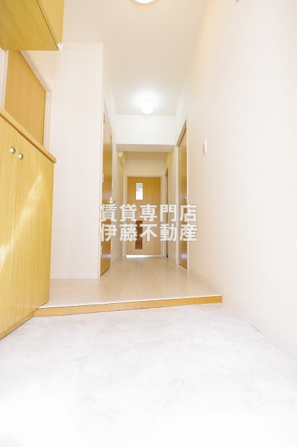 アーバンドエル庄内通の玄関