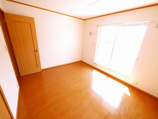 イーストアルカディアの洋室|子供のお昼寝に使えるお部屋です