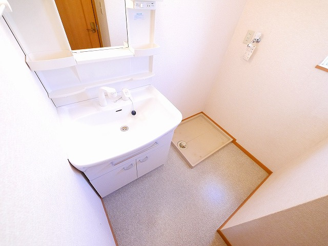 イーストアルカディアの洗面所|スペースが確保できる洗面所です