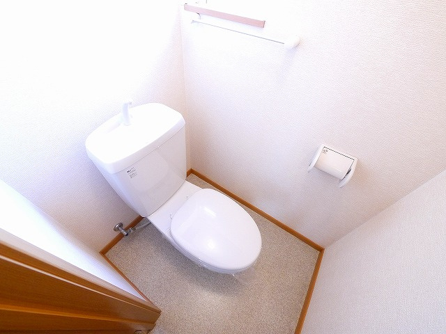 イーストアルカディアのトイレ|コンパクトで使いやすいトイレです