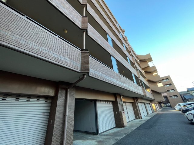 信開ベルシー文京南の駐車場