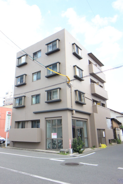 オネスティ荒木の周辺