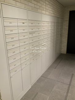 【その他共用部分】 | 大切な荷物の受け取りに便利な宅配ボックス設置！