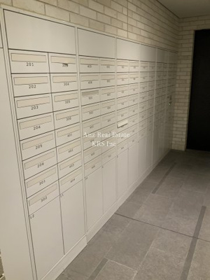 【その他共用部分】 | コンフォリア京町堀 | 大切な荷物の受け取りに便利な宅配ボックス設置！