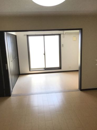 【居間・リビング】 | モンサント田中町 | ※イメージ　同物件・反転タイプの写真です