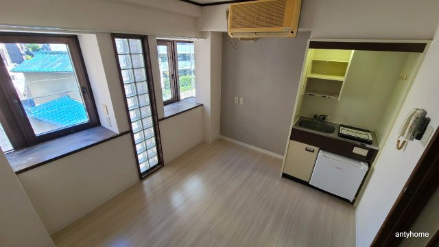 ベストレジデンス天六　仲介手数料無料の居間・リビング