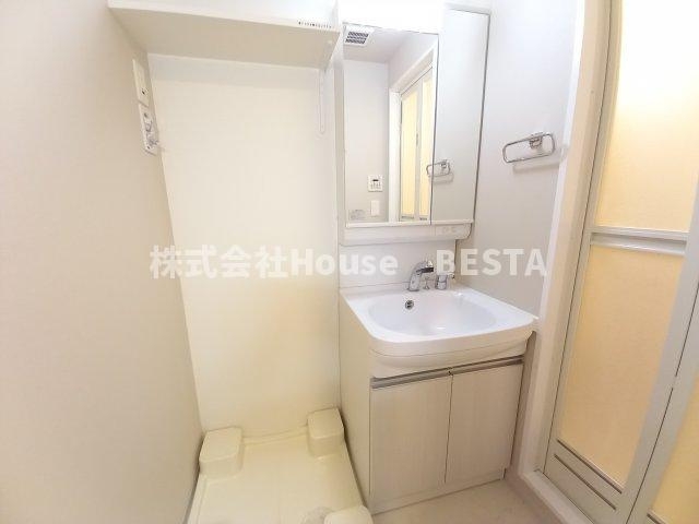 ファーストフィオーレ神戸駅前の独立洗面台