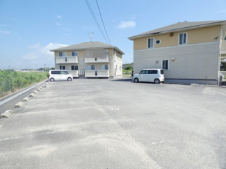 【駐車場】