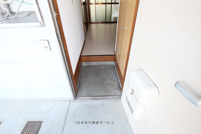 【玄関】 | CAN４ | きれいな玄関です
CAN4　102号室　2023/10/15撮影