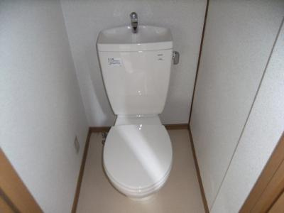 西洞院貸家のトイレ