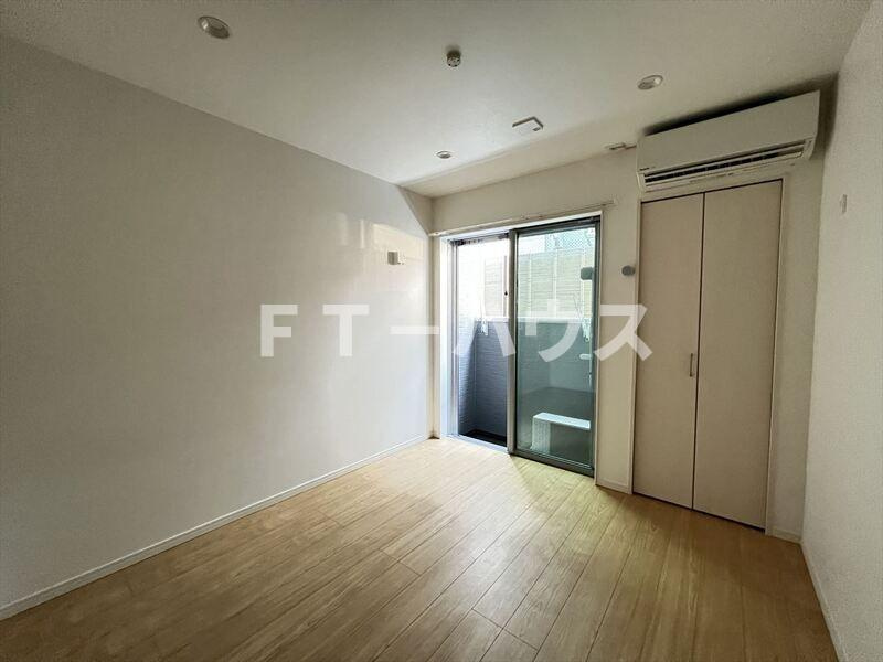 ローレルハウス大久保の居間・リビング