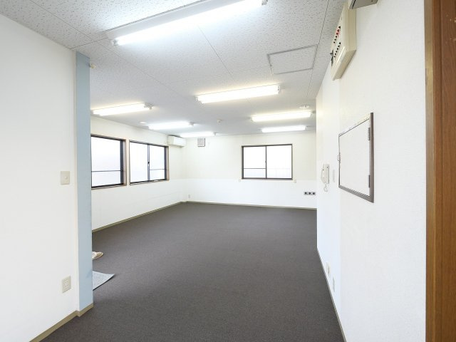 北永井町事務所の内装