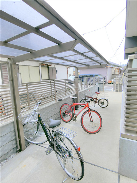 グリーンパルコンのその他共用部分|屋根付きの駐輪場　