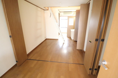 【洋室】 | パル末広 | 個人の部屋や寝室として使える洋室です