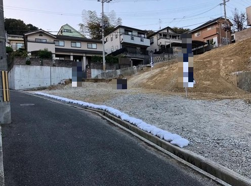 三条町 1号地 売土地の前面道路含む現地写真