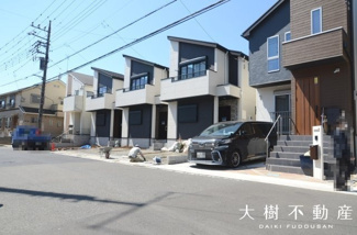 【前面道路含む現地写真】
