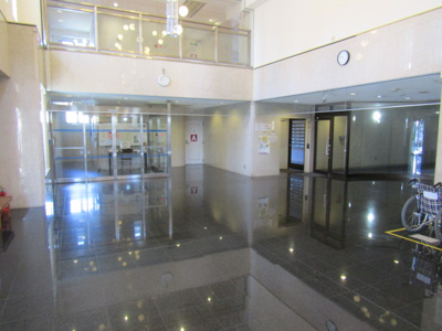 【エントランス】 | 中古マンション　石和クレアールマンション | ゆとりのあるエントランスです