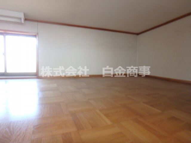 坂戸市末広町中古テラスハウスの収納