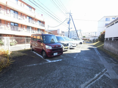 【駐車場】 | 南長津田団地１６号棟 | 平置き駐車場です。
