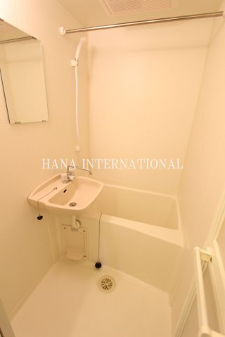 レオパレスＣａｌｍ戸倉Ⅱの浴室