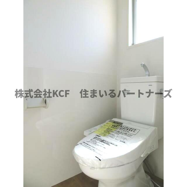 御井コーポⅡのトイレ|落ち着いた色調のトイレです