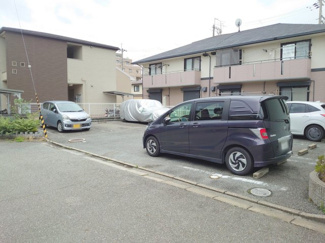 【駐車場】