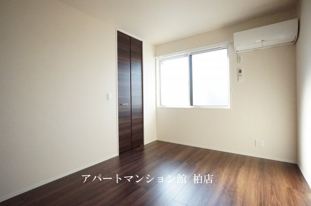 ハイピクチャーA棟の洋室