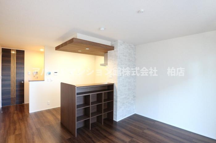 ハイピクチャーA棟の居間・リビング