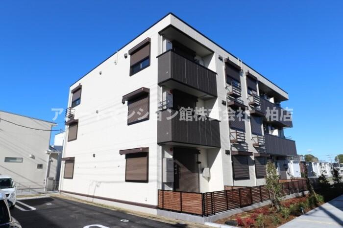 ハイピクチャーA棟の外観