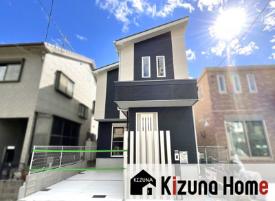 【外観】 | 城陽市久世里ノ西　新築戸建 | 今、人気の城陽エリアに《3LDK》の新築戸建てが誕生しました＼(^^)／完成していますので、いつでもご内覧いただけます。どうぞ、お気軽にお問合せ下さい。