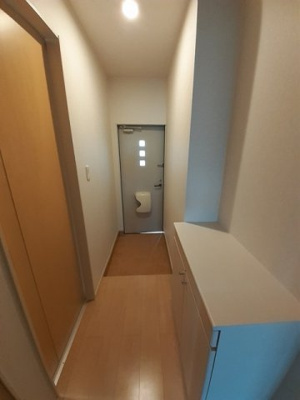 【玄関】 | コッティ　エスポ　Ⅰ | ゆったりとした玄関です