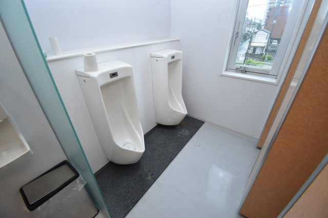 ハーモニービルのトイレ|3階男性用トイレ