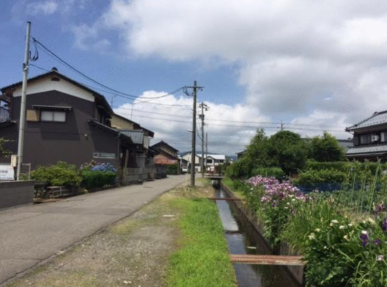 福井市舟橋1丁目　土地の前面道路含む現地写真