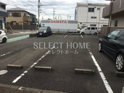 【駐車場】 | ヴィアーレ勝 | 駐車スペースもあります