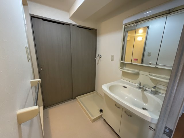 【洗面所】 | トーカンマンション新三田D棟 | ゆったりとスペースのある洗面所