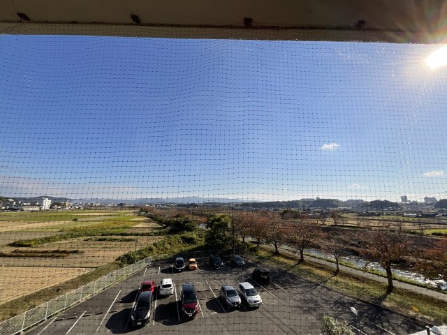 【展望】 | トーカンマンション新三田D棟 | 春になると川沿いが桜並木になりとても綺麗です✿