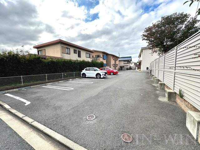 カルム大岩の駐車場