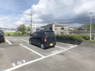 【駐車場】
