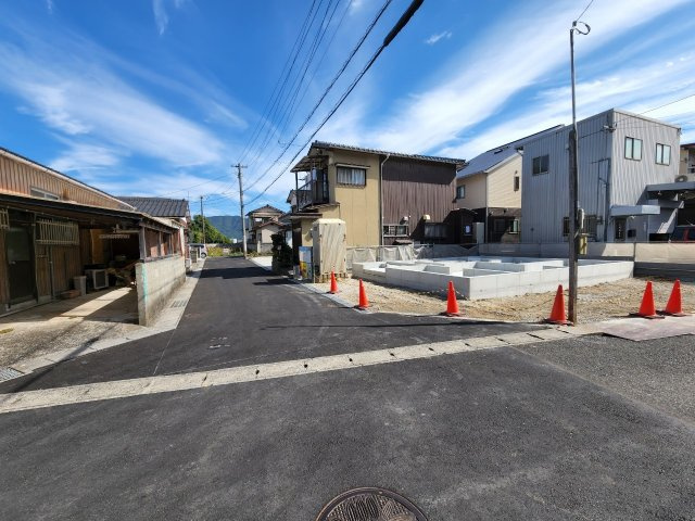 -sun courtーサンコート-小倉北区南丘1丁目　【小倉北区　新築戸建て】の前面道路含む現地写真|現地撮影　2022,10,28　-sun courtーサンコート-小倉北区南丘1丁目　【小倉北区　新築戸建て】