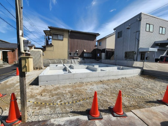 -sun courtーサンコート-小倉北区南丘1丁目　【小倉北区　新築戸建て】の駐車場|現地撮影　2022,10,28　-sun courtーサンコート-小倉北区南丘1丁目　【小倉北区　新築戸建て】