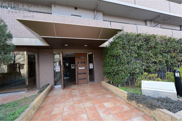 商店街が近くにあり日々の買い物が便利な住環境です。