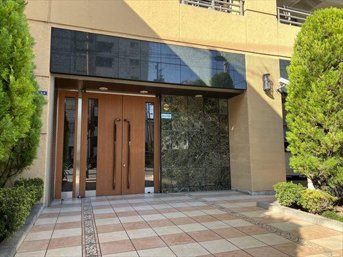 アスコットパーク菊川のエントランス